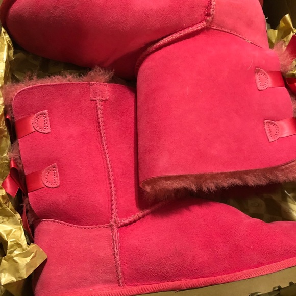 Bailey bow uggs - Picture 3 of 8
